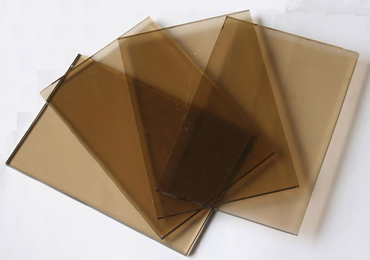 Поликарбонат монолитный 3 мм. Тонированное стекло 4 мм Planibel Bronze. Монолитный поликарбонат 4мм (1250*2050). Стекло Planibel бронза 4мм. Планибель бронза стекло 4 мм.